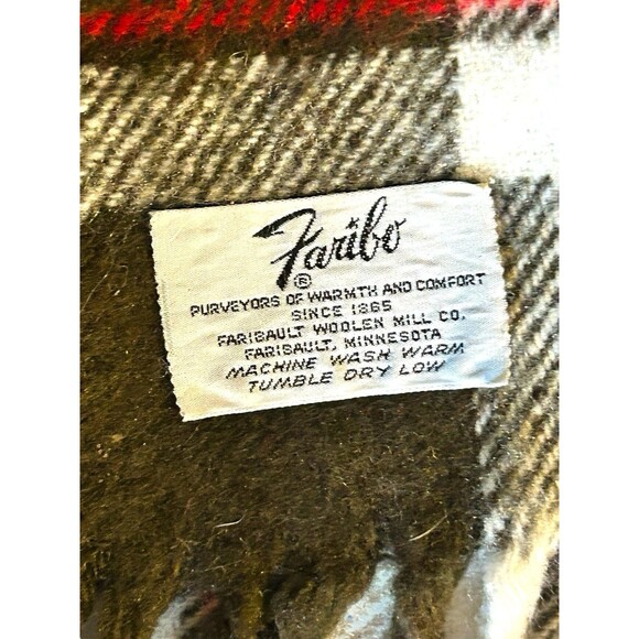 Vintage Faribo Wool Plaid Throw Blanket Fringed Picnic Stadium Blanket - Picture 5 of 5
